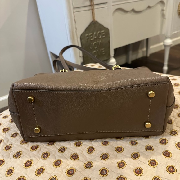 Coach Taylor Taupe Pebbled Leather Tote Bag with outside zipper pocket - Picture 4 of 8